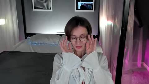 Dorothy Next stream on Monday at 3am-9am online show from 12.03.25