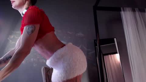 Dorothy Next stream on Monday at 3am-9am online show from 12.15.25