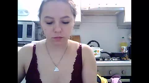 Snapshot of dorrie_ann chatting on 12.23.24 Dorrie Ann online show from 12.23.24