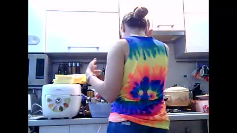 Snapshot of dorrie_ann chatting on 12.28.24 Dorrie Ann online show from 12.28.24