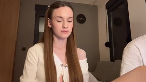 Alice and Mark online show from 09.10.25