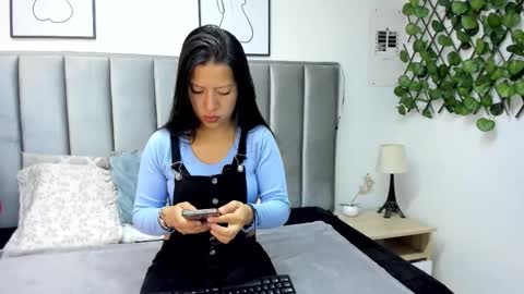 Vall  Lufan  online show from 02.25.26