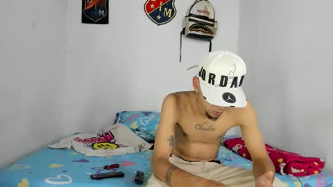 Snapshot of douglas_gallegos chatting on 12.20.25 douglas_gallegos online show from 12.20.25