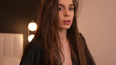    .         . online show from 03.09.25