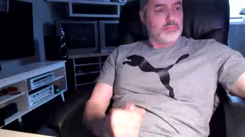 Snapshot of dr_dave20 chatting on 02.14.26 dr_dave20 online show from 02.14.26