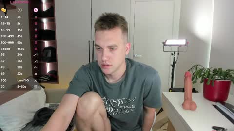 Snapshot of dr_your_dream chatting on 06.07.26 Mervin online show from 06.07.26