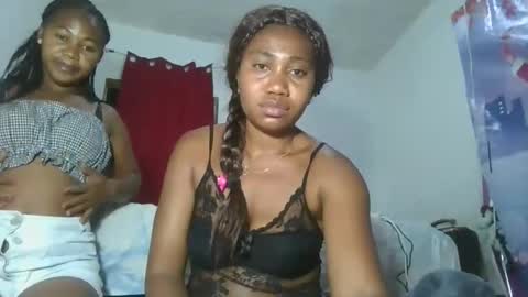 Snapshot of drasomaralda chatting on 11.11.25 drasomaralda online show from 11.11.25