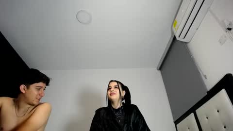 Snapshot of dravith_and_valery chatting on 06.21.26 -- nicolle and jhon -- online show from 06.21.26