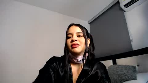 Snapshot of dravith_and_valery chatting on 06.28.26 -- nicolle and jhon -- online show from 06.28.26