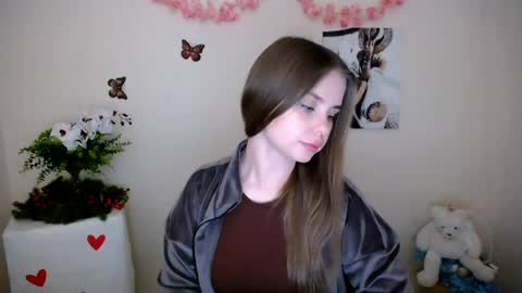 Snapshot of dream_mari chatting on 04.23.26 Mari online show from 04.23.26