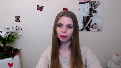 Snapshot of dream_mari chatting on 05.03.26 Mari online show from 05.03.26