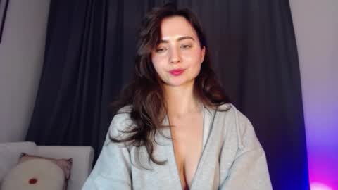 Nicole online show from 01.07.25