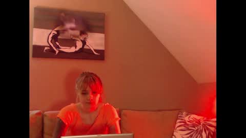 A girl online show from 12.20.24