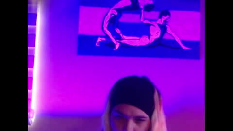 A girl online show from 02.26.25