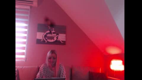 A girl online show from 09.26.25