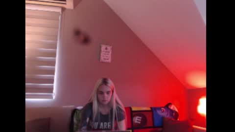 A girl online show from 06.04.26