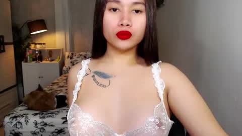 Snapshot of dreamgirlheaven chatting on 06.16.26 Heaven online show from 06.16.26