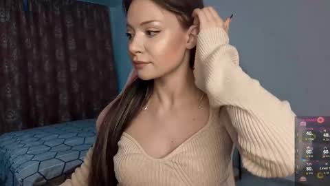 Snapshot of dreamsnoir chatting on 10.01.25 Mila online show from 10.01.25