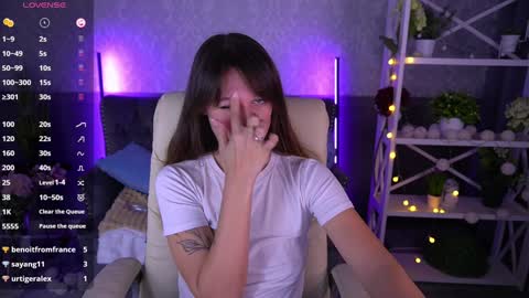 Lina online show from 02.04.25