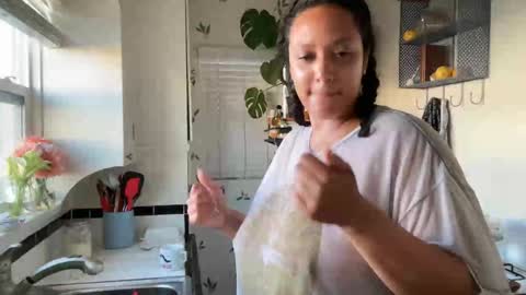 RIRI OR DREAMY online show from 01.18.25