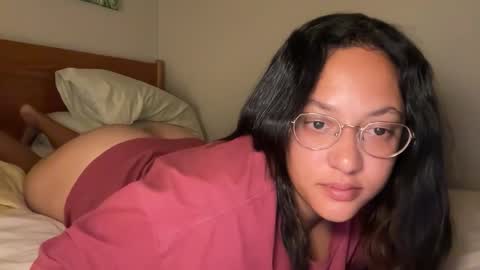 RIRI OR DREAMY online show from 04.19.26