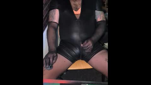 Snapshot of dress_like_u_love_it_3 chatting on 09.16.25 dress_like_u_love_it_3 online show from 09.16.25