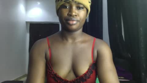 Snapshot of dripping_luna chatting on 12.31.24 dripping_luna online show from 12.31.24