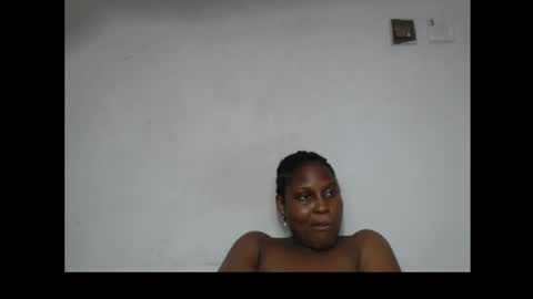 Snapshot of drippussy30 chatting on 02.13.25 drippussy30 online show from 02.13.25