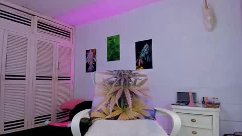 drippyorlove online show from 12.17.25