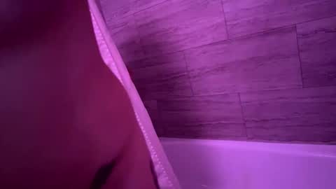 Snapshot of drippypetalo chatting on 03.04.26 drippypetalo online show from 03.04.26