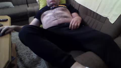 Snapshot of drkadzia chatting on 02.23.25 johnny online show from 02.23.25