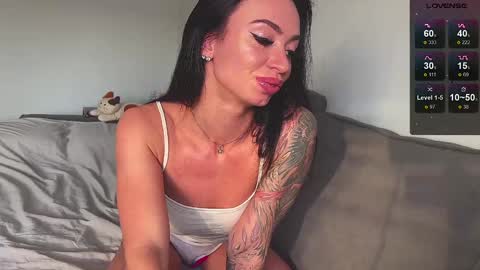 Snapshot of drunk_bosss chatting on 01.22.25 Bella online show from 01.22.25