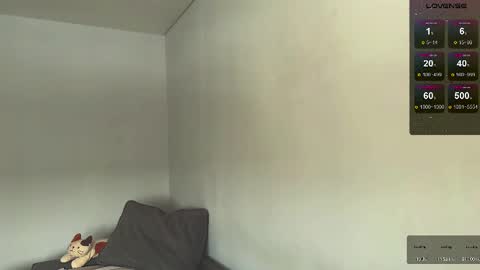 Snapshot of drunk_bosss chatting on 03.06.25 Bella online show from 03.06.25