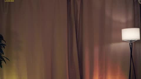 Snapshot of drutywerri chatting on 03.08.25 Polly day and Amelia night online show from 03.08.25