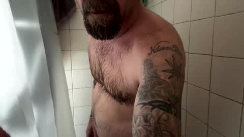 Snapshot of dsnutsluck chatting on 01.15.25 dsnutsluck online show from 01.15.25