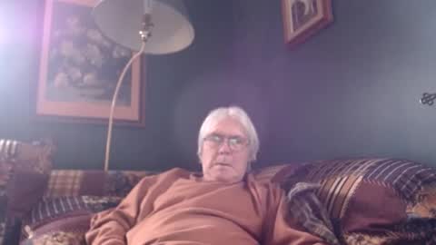 Snapshot of dug38 chatting on 02.05.25 Doug online show from 02.05.25