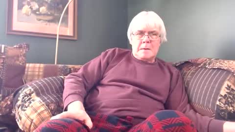 Snapshot of dug38 chatting on 03.10.25 Doug online show from 03.10.25
