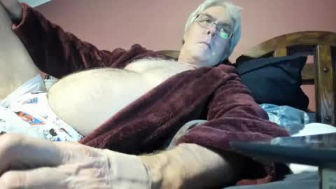 Snapshot of dug38 chatting on 10.02.25 Doug online show from 10.02.25