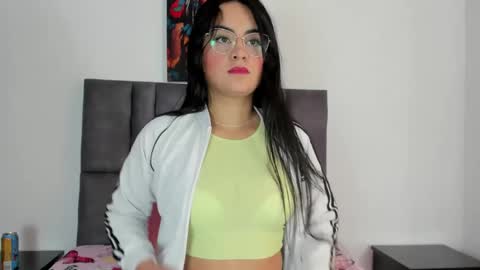 Snapshot of dulce_amg chatting on 01.21.25 Dulce amg online show from 01.21.25