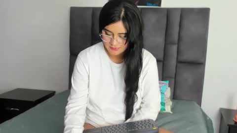 Snapshot of dulce_amg chatting on 02.15.25 Dulce amg online show from 02.15.25