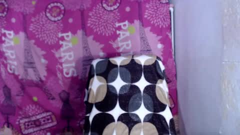 Snapshot of dulce_amor chatting on 01.12.25 Dulce online show from 01.12.25