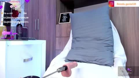 Snapshot of dulce_hiil_ chatting on 01.18.25    Monday 5-2 am From Tuesday to Friday5-1 am Colombia time online show from 01.18.25