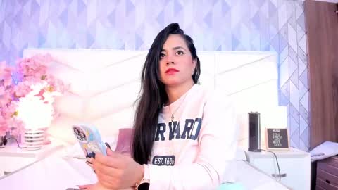Snapshot of dulce_hiil_ chatting on 03.02.25    Monday 5-2 am From Tuesday to Friday5-1 am Colombia time online show from 03.02.25