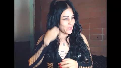 Snapshot of dulce_lindaa chatting on 10.22.25 dulce_lindaa online show from 10.22.25