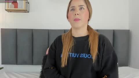 dulce_mg online show from 11.18.25