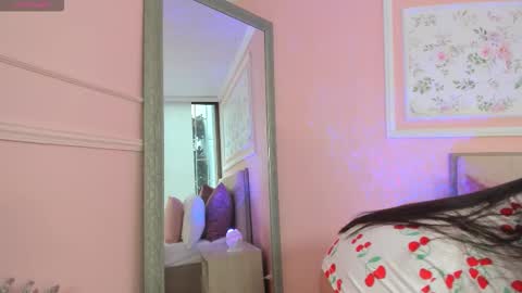 Snapshot of dulce_nathaly chatting on 12.02.25 Dulce online show from 12.02.25