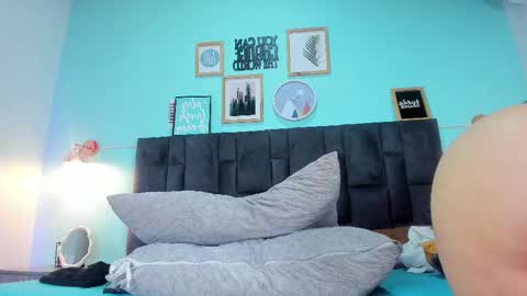 Snapshot of dulceaurora_ chatting on 02.26.25 DULCE AURORA online show from 02.26.25