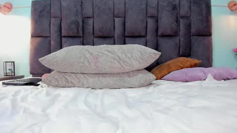 Snapshot of dulceaurora_ chatting on 03.07.25 DULCE AURORA online show from 03.07.25