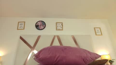 Snapshot of dulceaurora_ chatting on 03.12.25 DULCE AURORA online show from 03.12.25