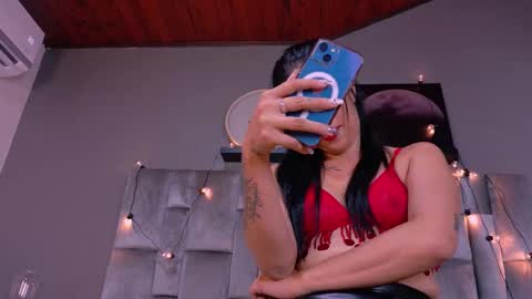 Snapshot of dulceaurora_ chatting on 10.23.25 DULCE AURORA online show from 10.23.25